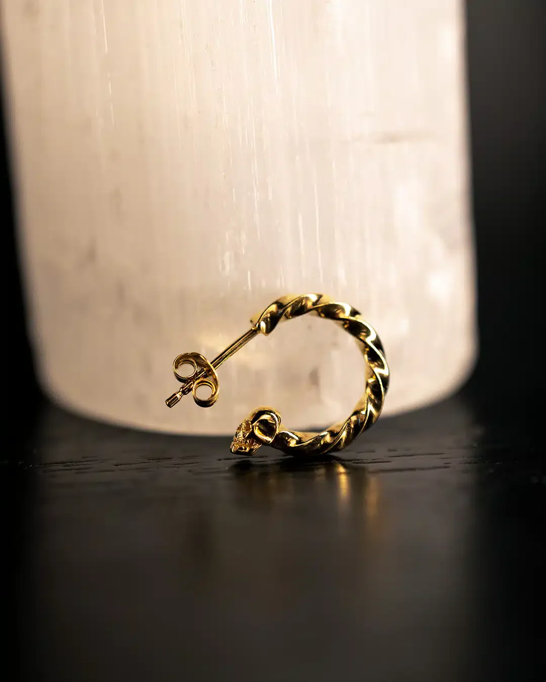 18ct Gold Plated Twisted Skull Hoop - Image 5