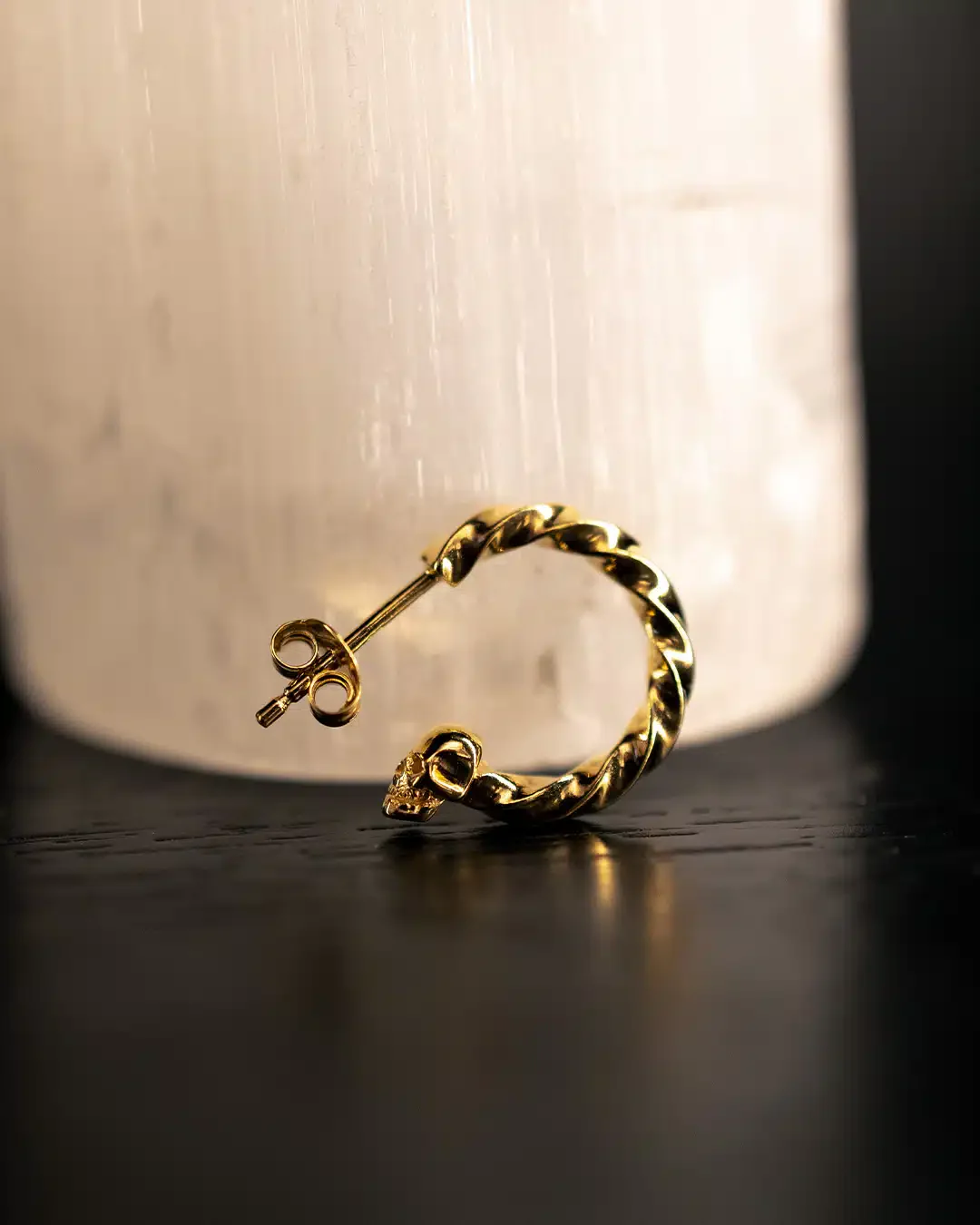 18ct Gold Plated Twisted Skull Hoop - Image 6