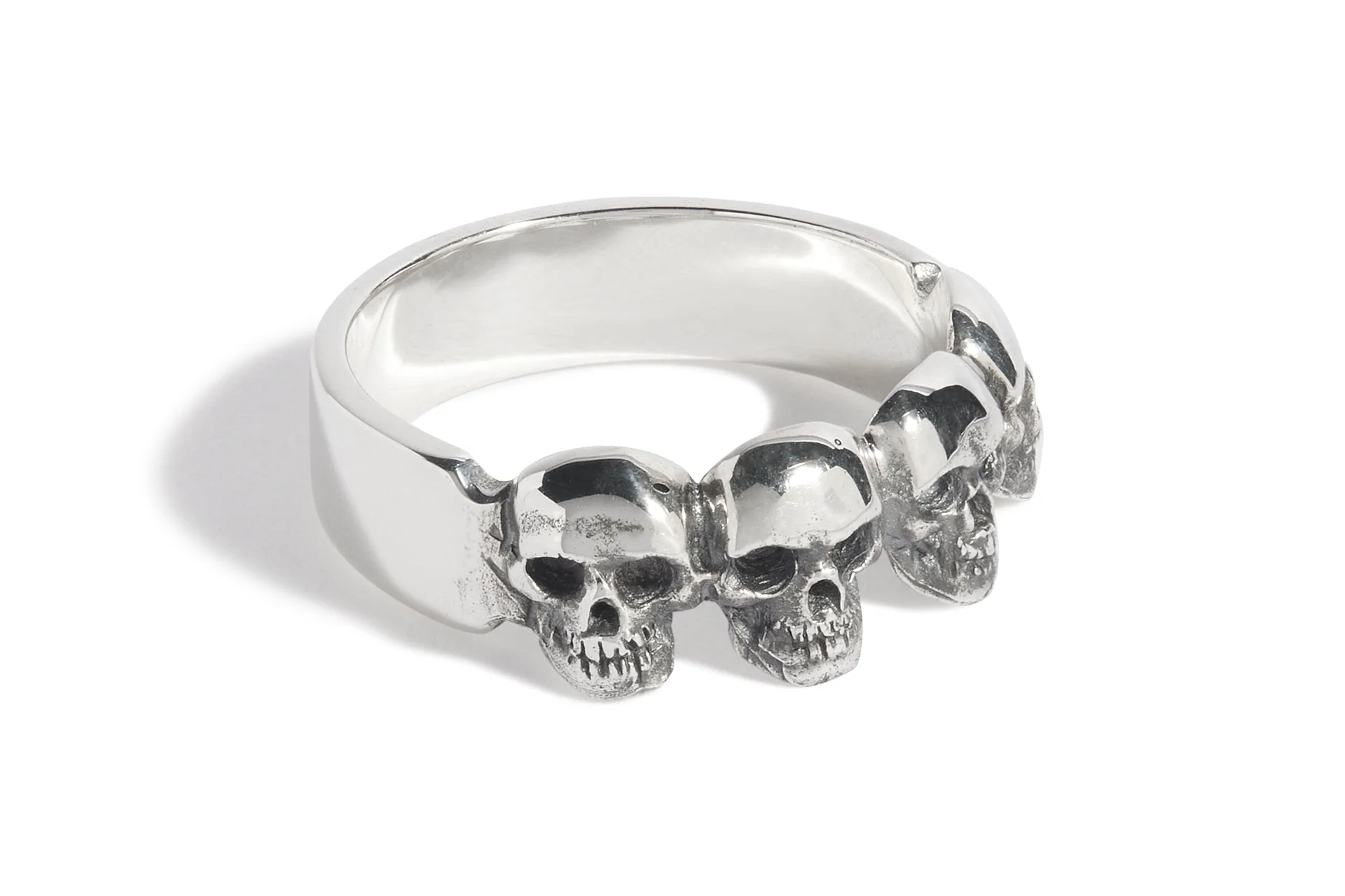 4 Small Skulls Ring - Image 3
