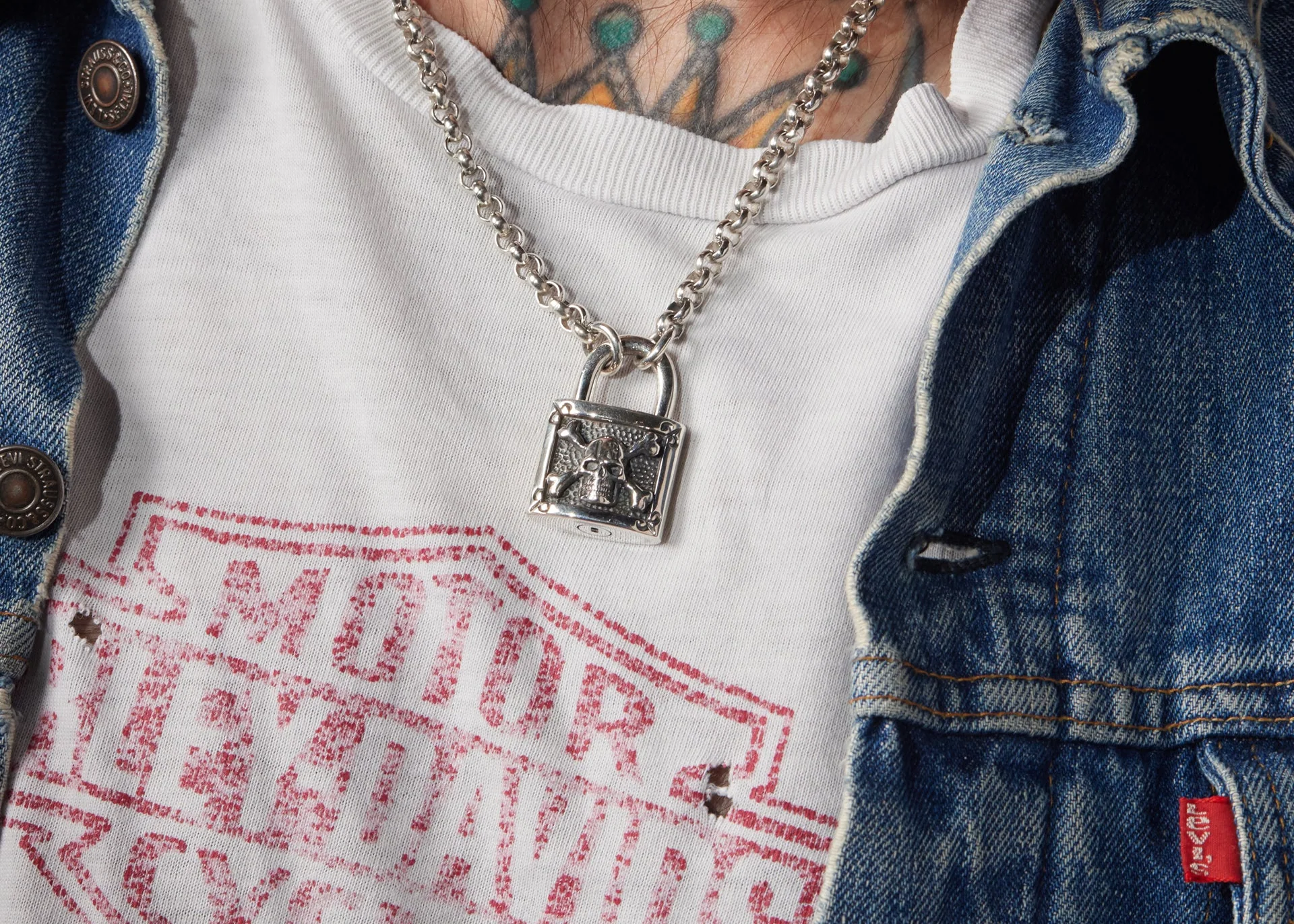 Large Padlock Pendant with Chain - Image 2