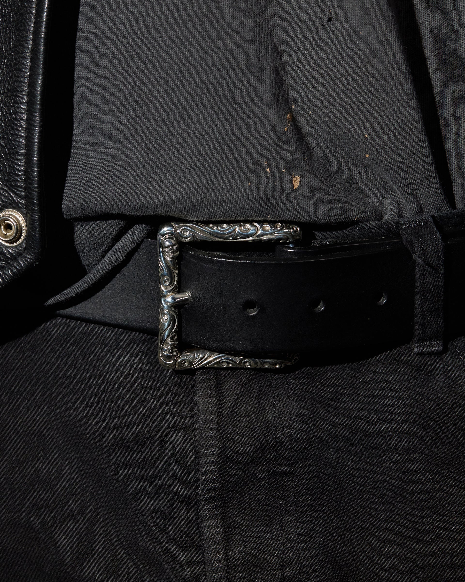 Ornate Belt Buckle with Gold Skulls - Image 4