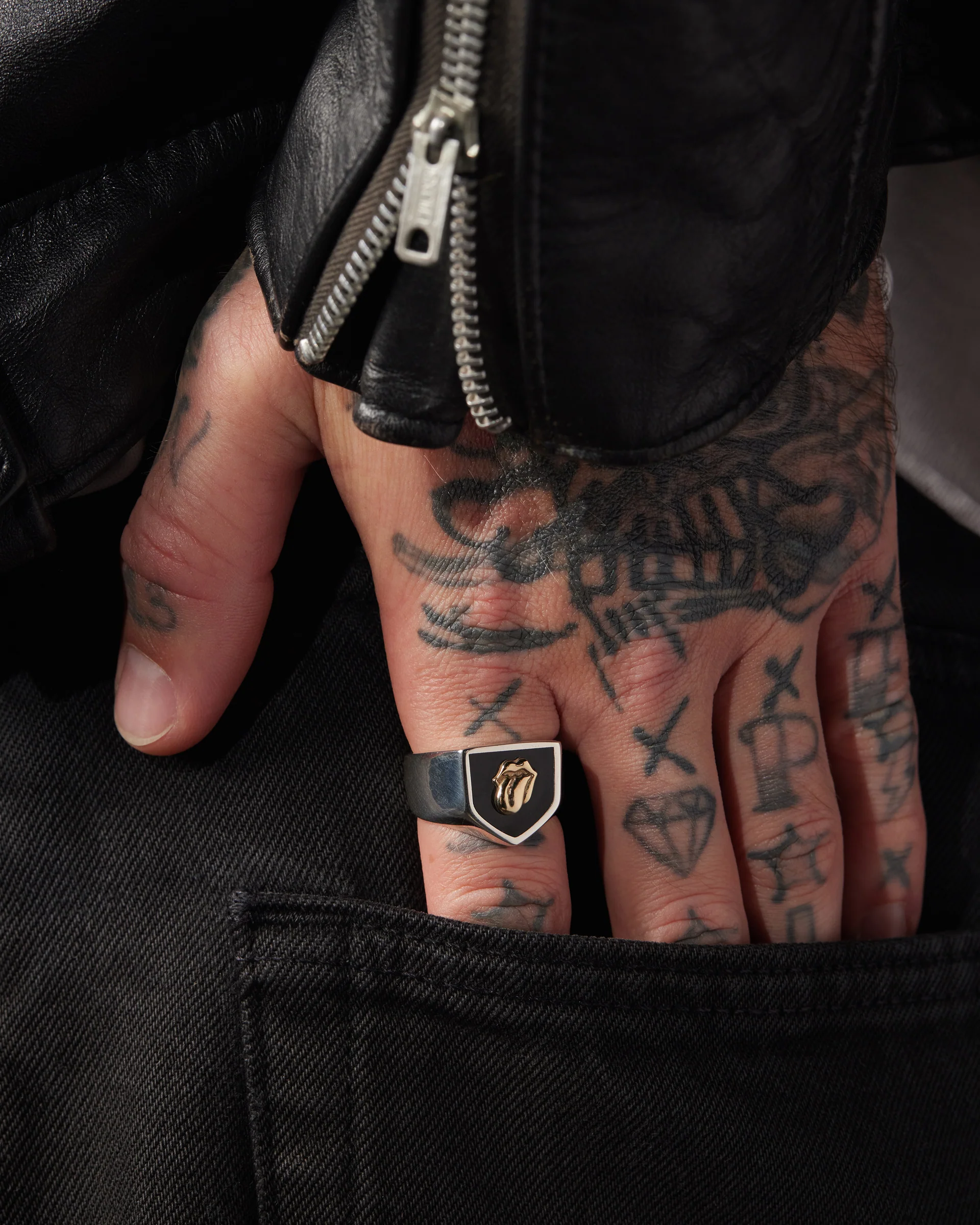 Rolling Stones Tongue Signet - Image 4