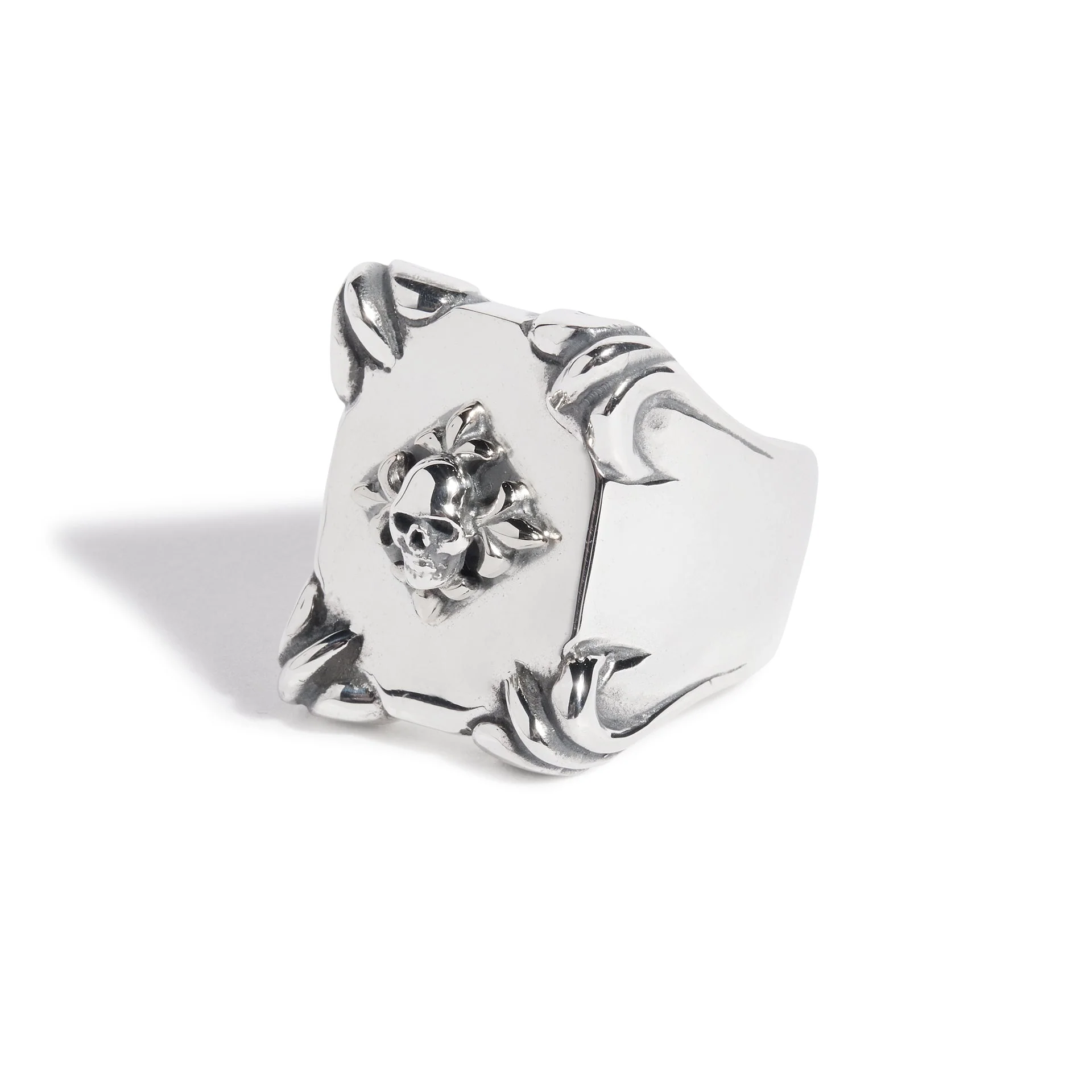 Shield Ring with Silver Fleur De Lis & Skull - Image 2