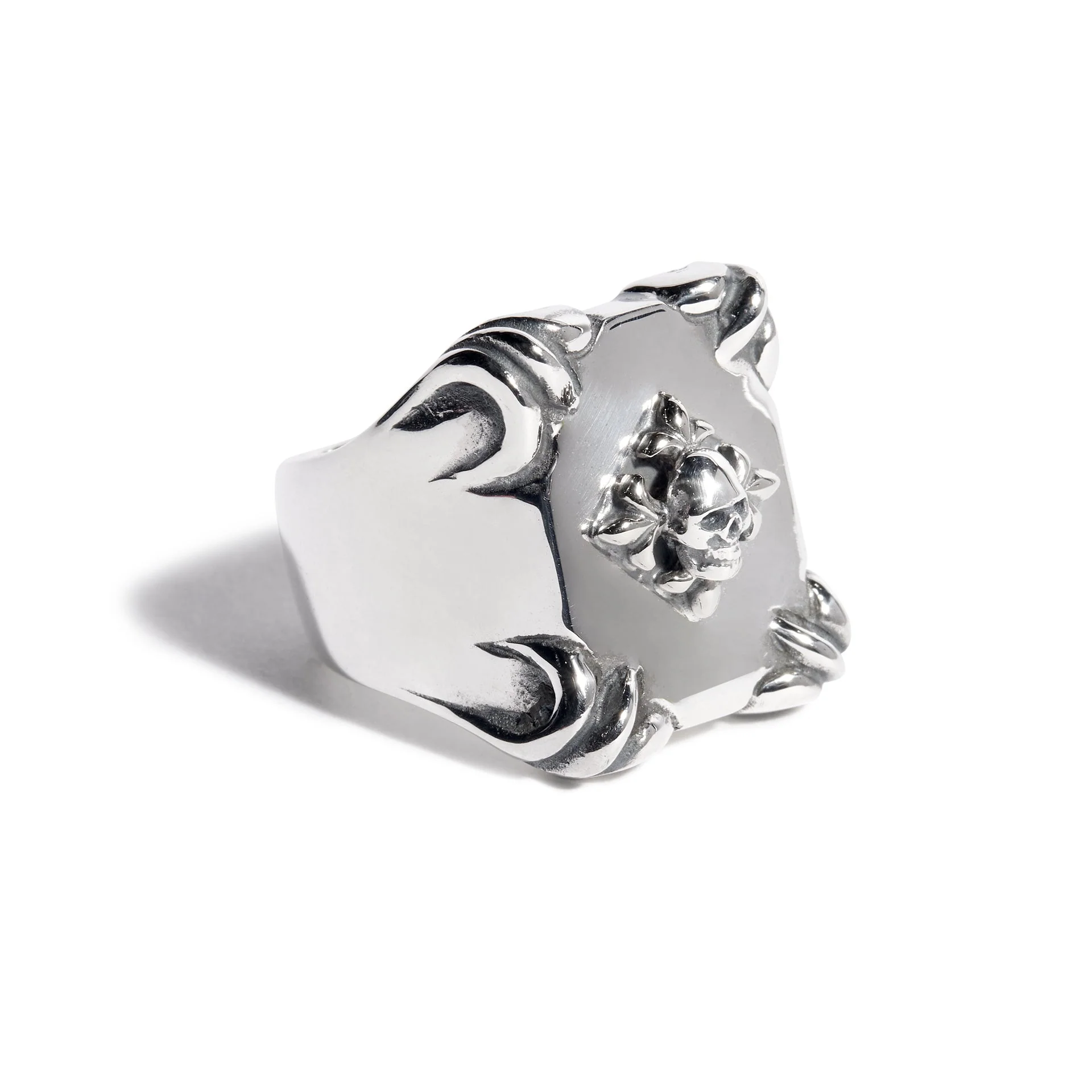 Shield Ring with Silver Fleur De Lis & Skull - Image 3