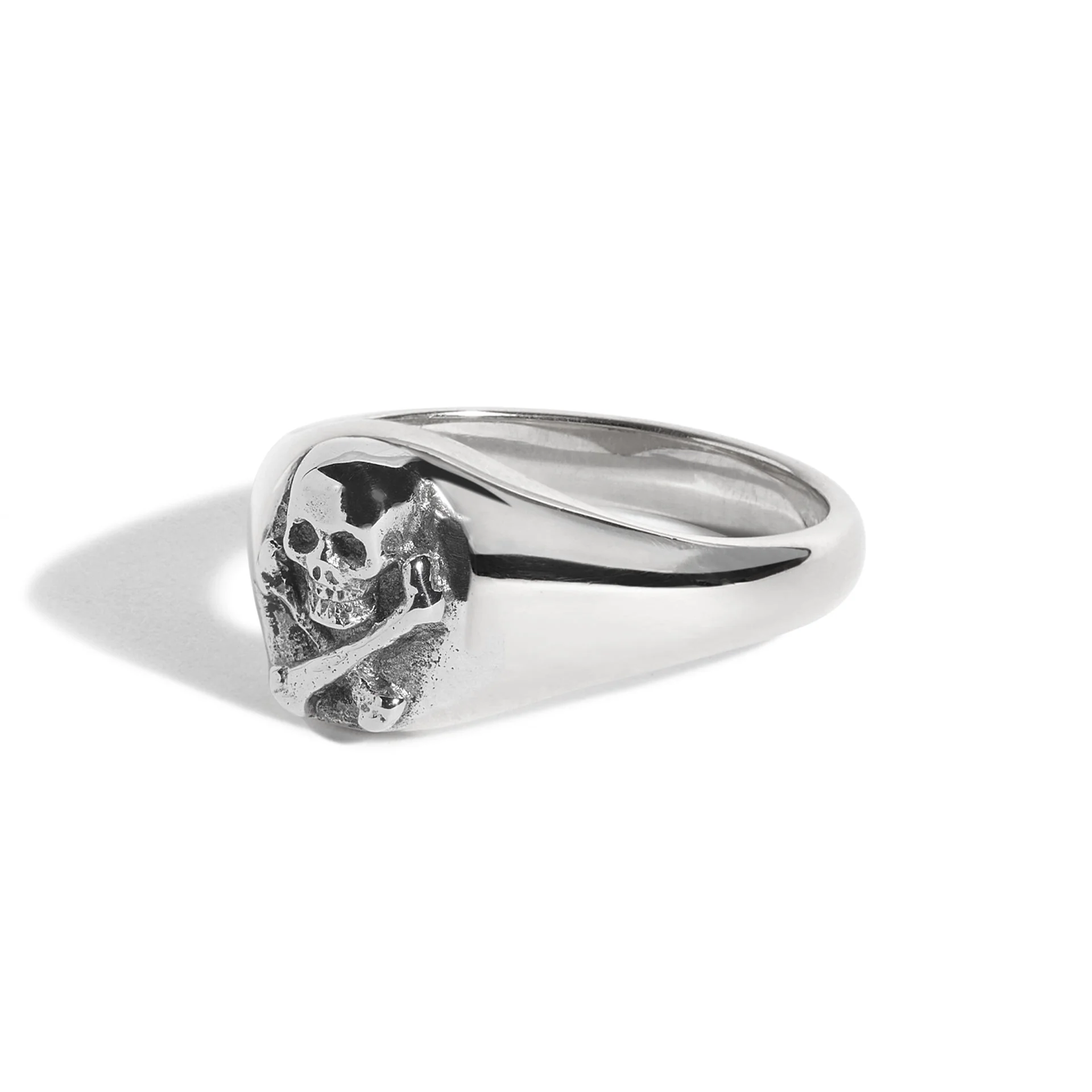 Small Skull & Crossbones Signet Ring - Image 3