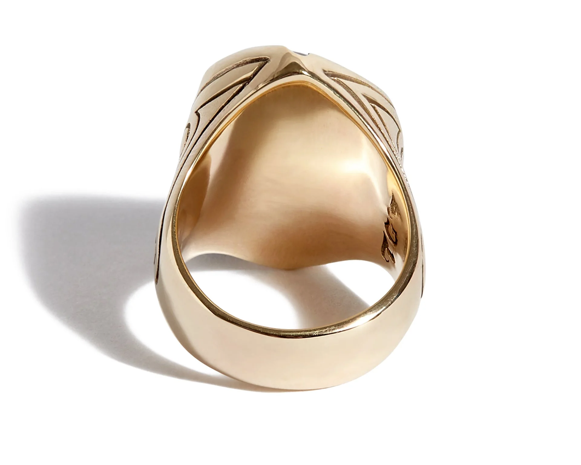 Solid 9ct Gold Engraved Eye Ring - Image 6