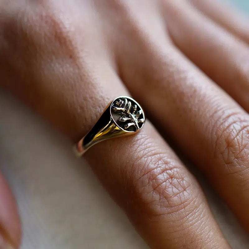 Solid 9ct Gold Sammi x TGF Rose Signet Ring - Image 6
