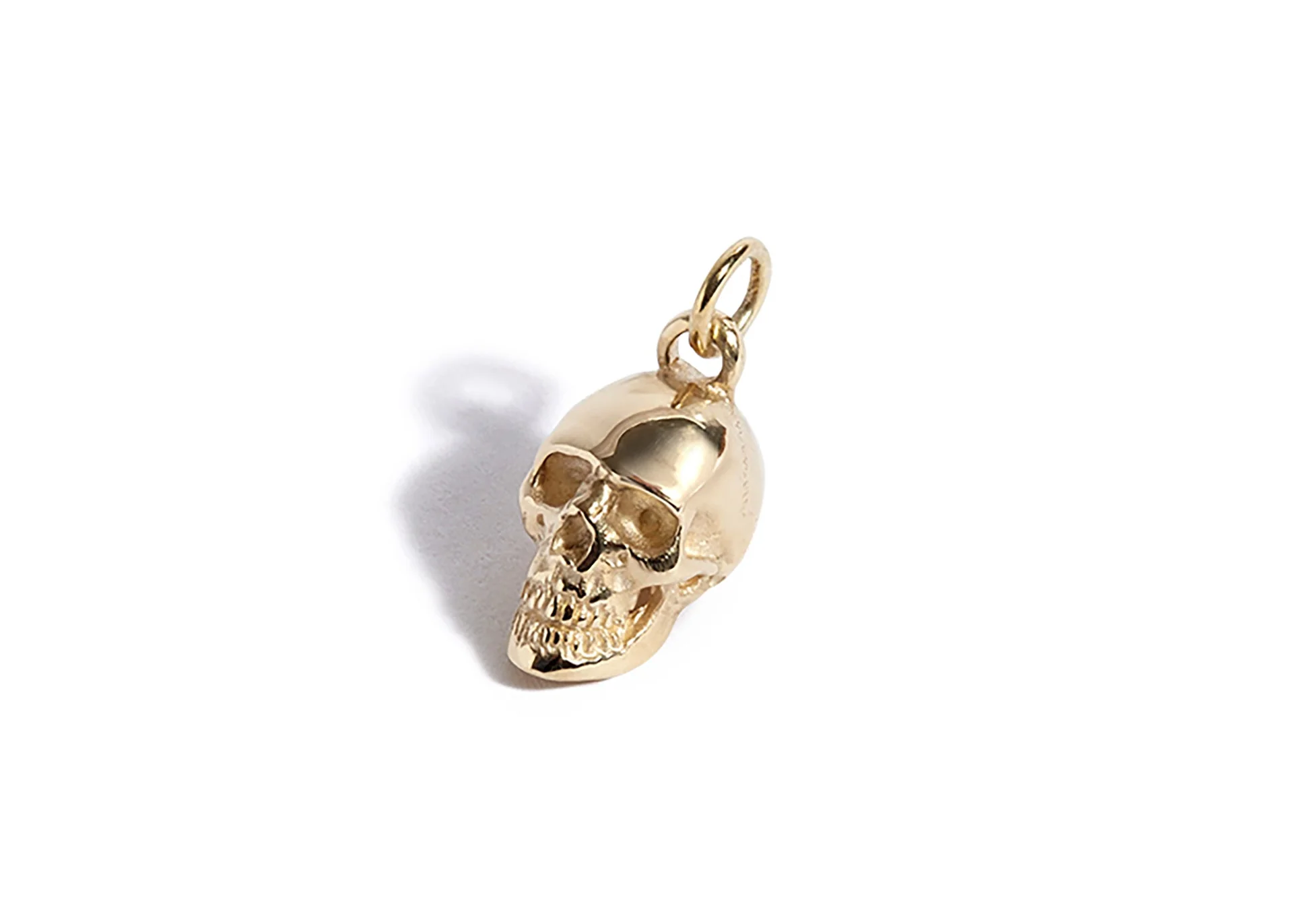 Solid 9ct Gold Small Anatomical Skull Pendant - Image 3