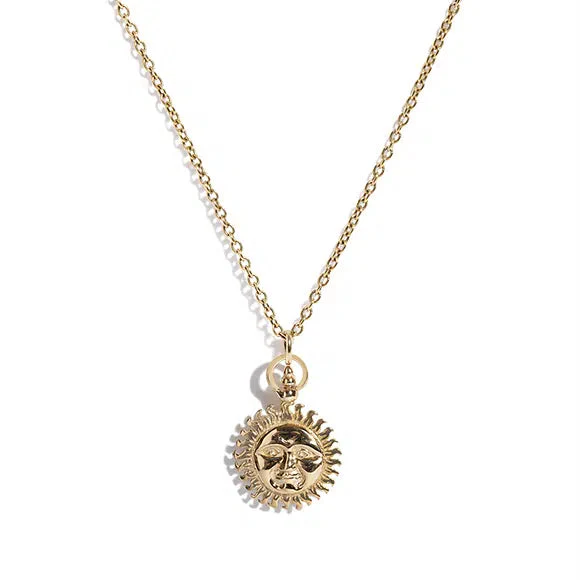 Solid 9ct Gold Sun and Moon Pendant - Image 3