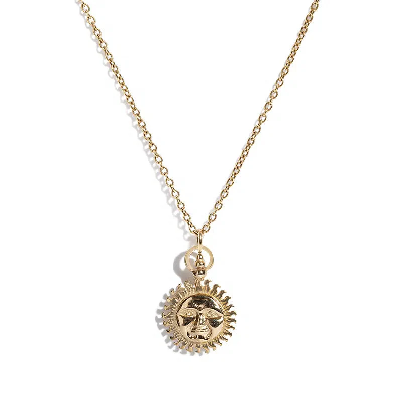 Solid 9ct Gold Sun, Moon and Stars Pendant with Diamonds - Image 4