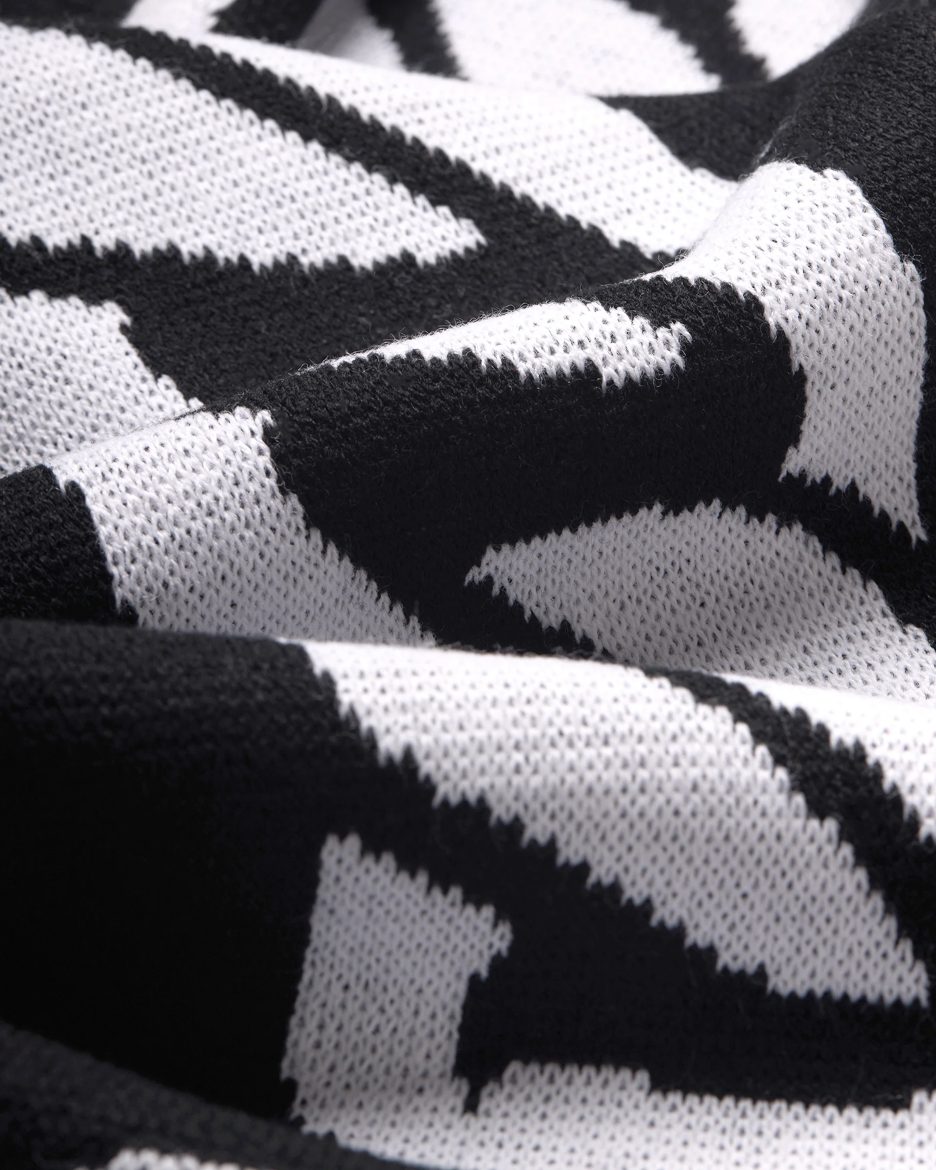 TGF Chain Scarf - Image 3
